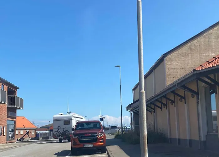 3 Vaerelses Lejlighed Taet Faergen